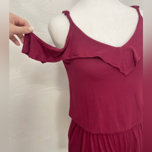 Aeropostale Solid Ruffled Cold-Shoulder Romper - Picture 5 of 8